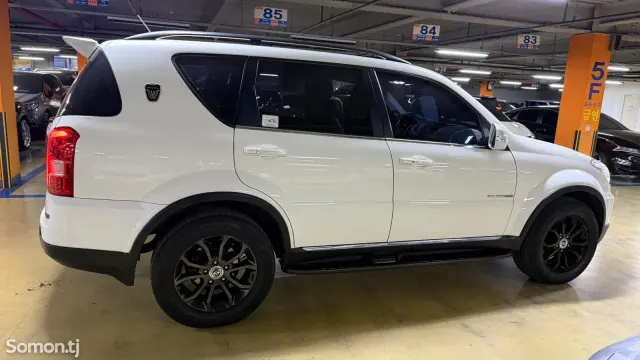 Ssang Yong Rexton 2014 · 2.0 AT