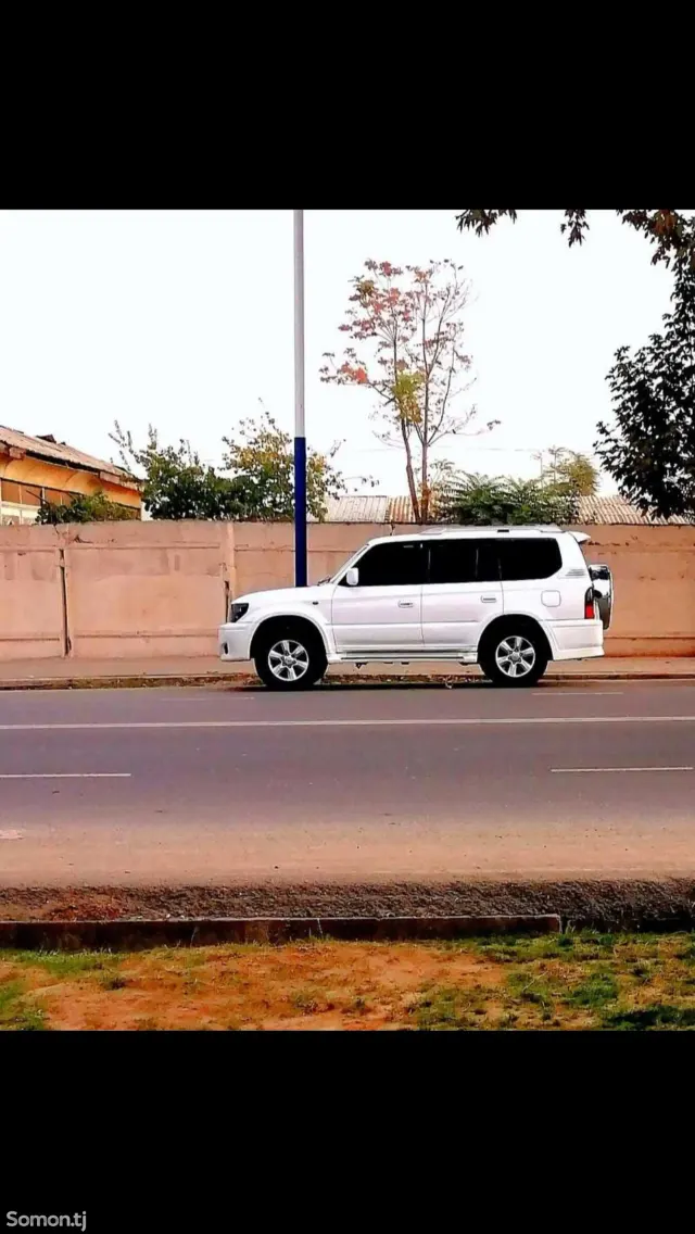 Toyota Land Cruiser Prado 2002 · 3.0 MT