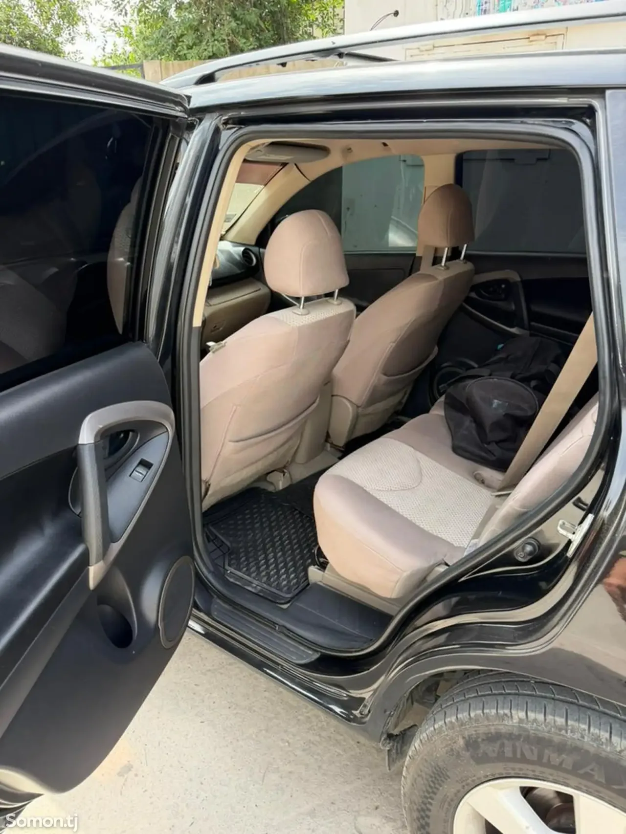Toyota RAV 4 2008 · 2.4 AT