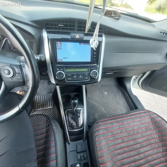 Toyota Fielder 2016 · 1.5 CVT