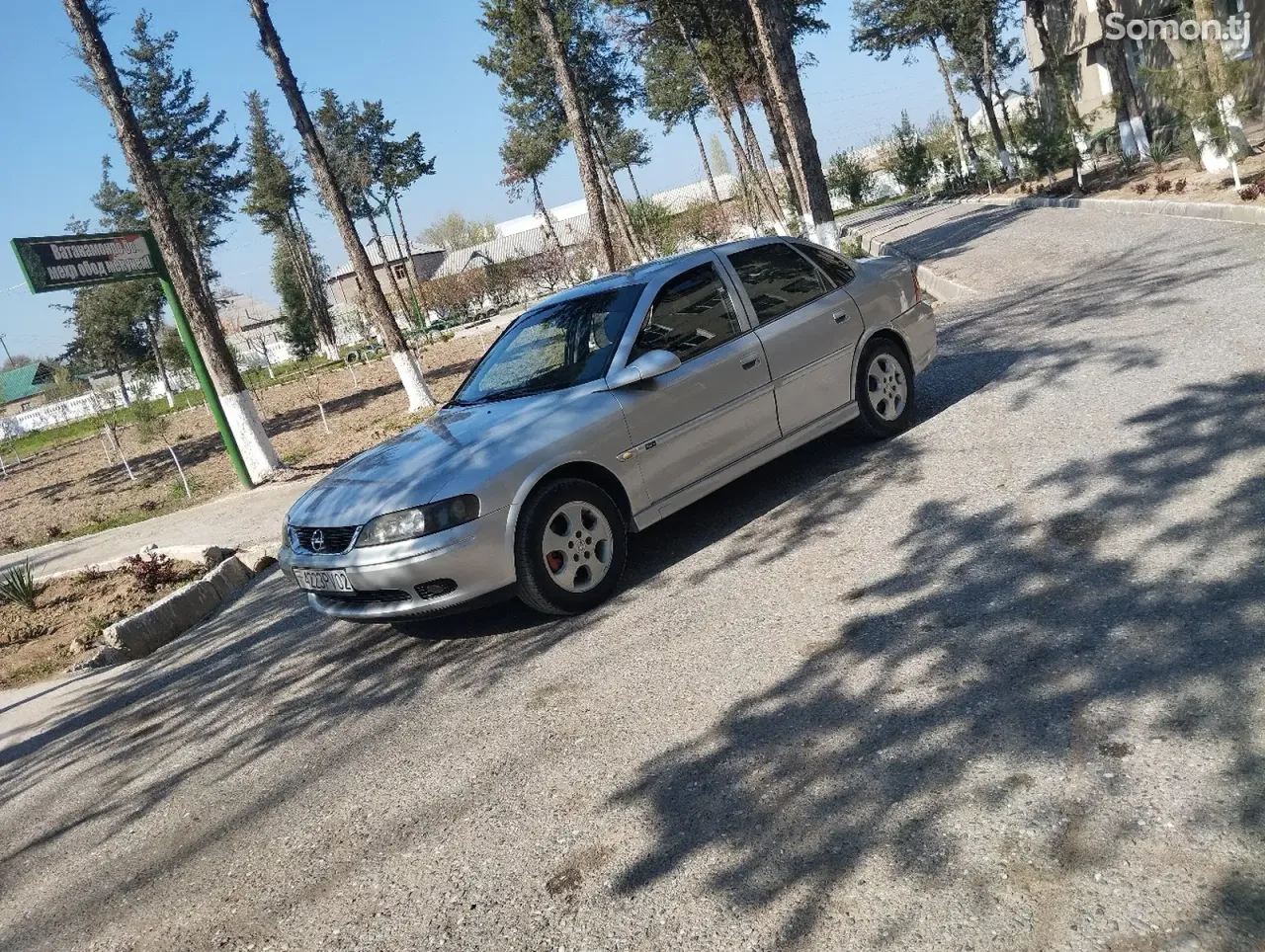 Opel Vectra B 2000 · 1.6 MT
