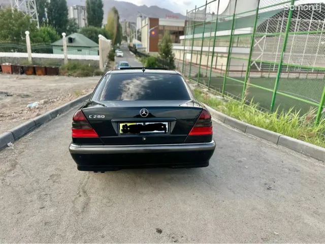 Mercedes-Benz C class 2000 · 3.2 AT