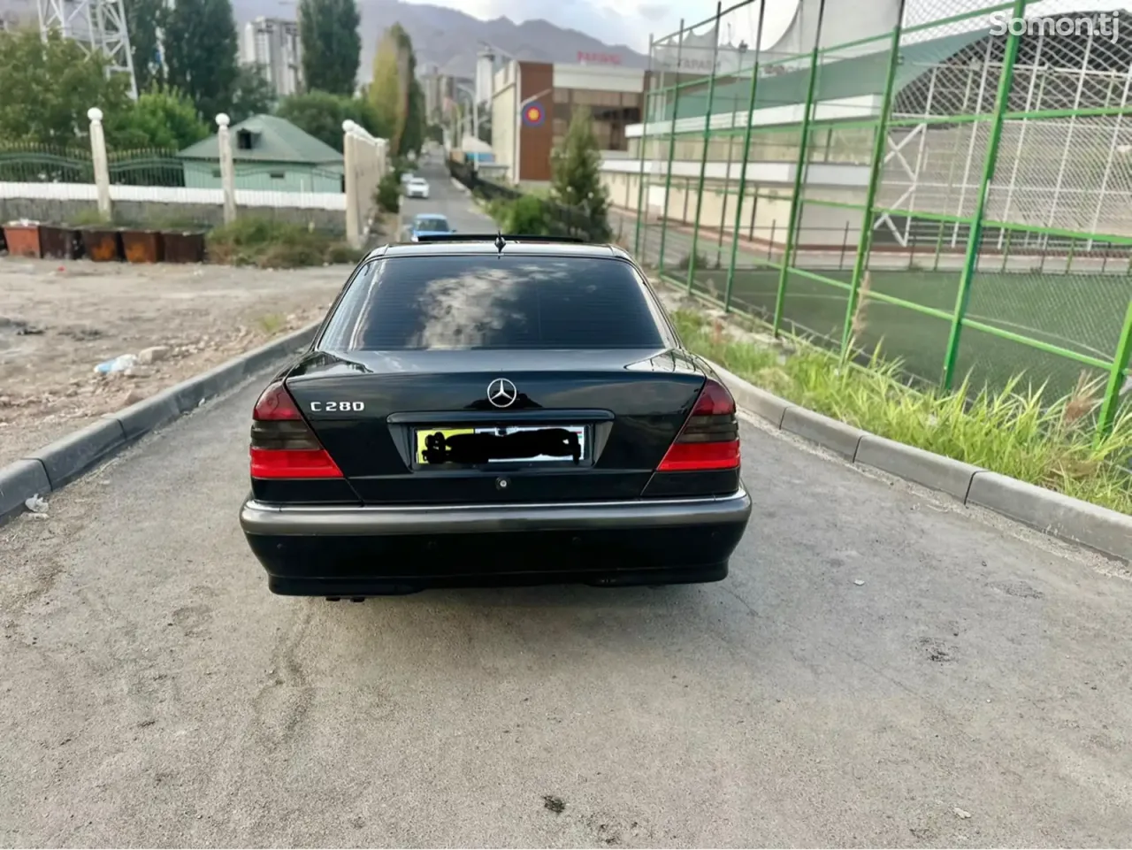 Mercedes-Benz C class 2000 · 3.2 AT