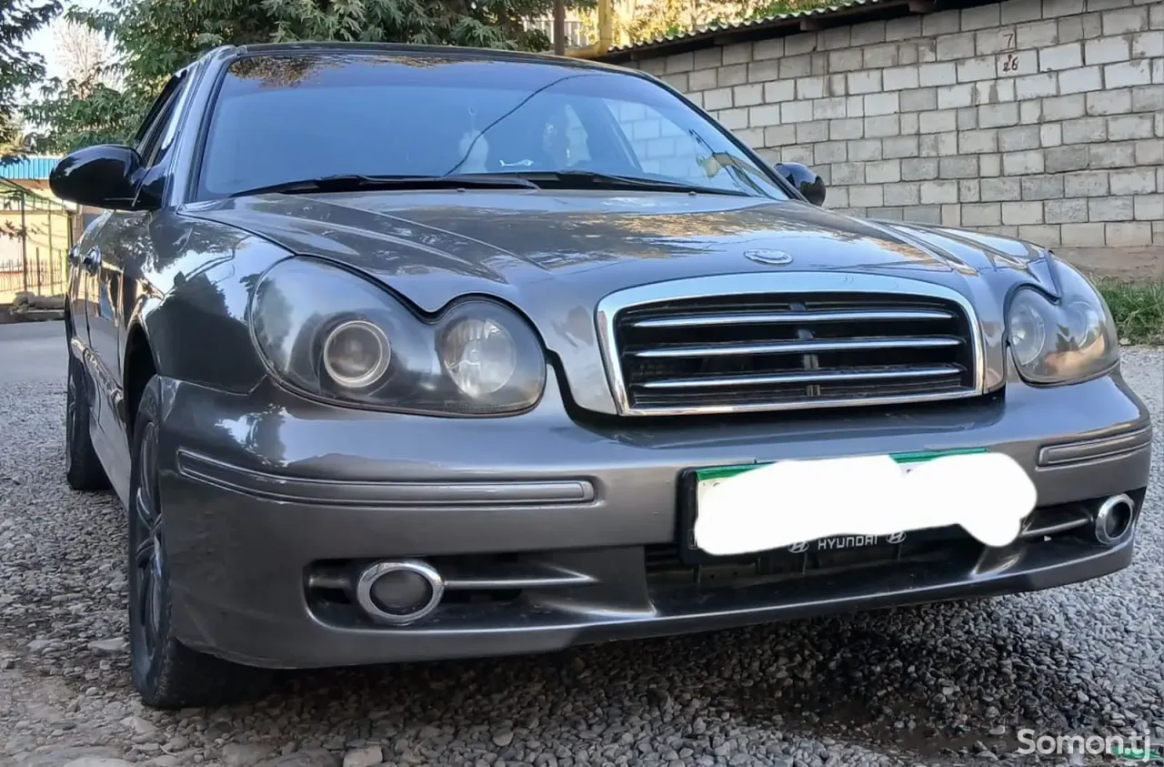 Hyundai Sonata 2004 · 1.6 MT