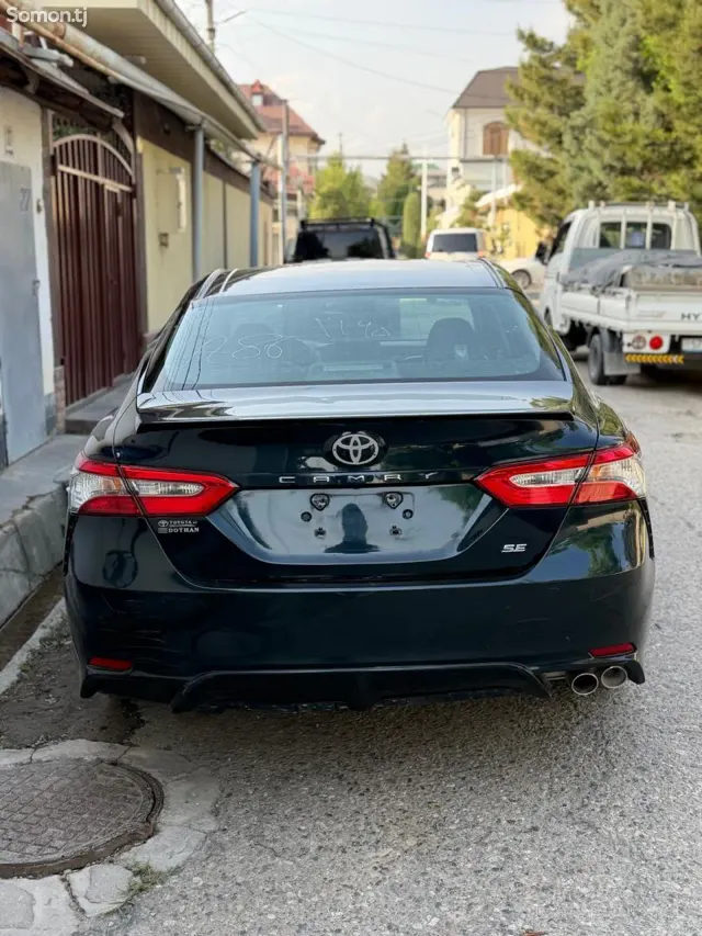 Toyota Camry 2018 · 2.5 AT