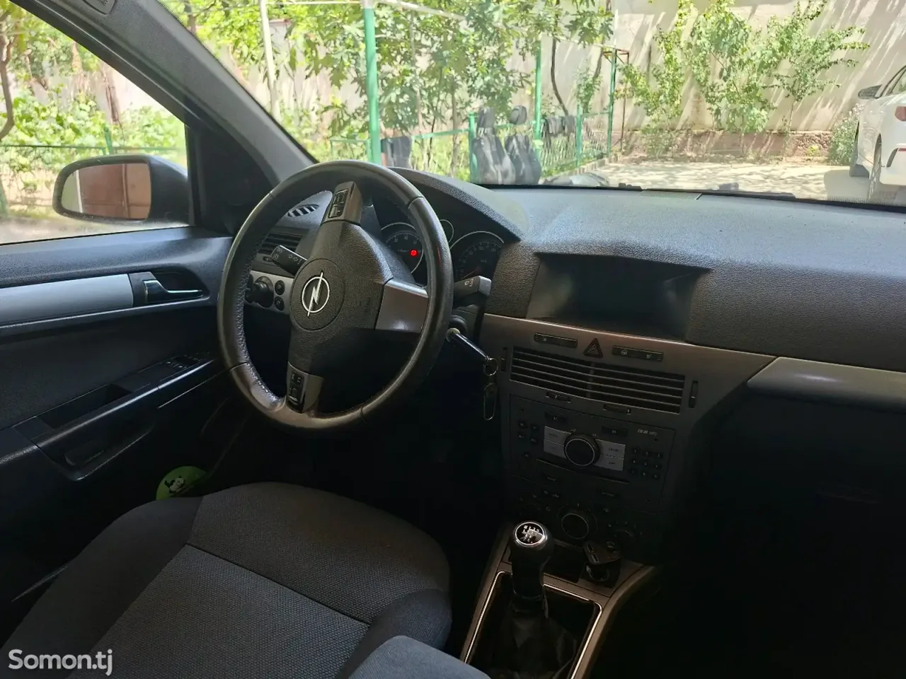 Opel Astra H 2006 · 1.6 MT