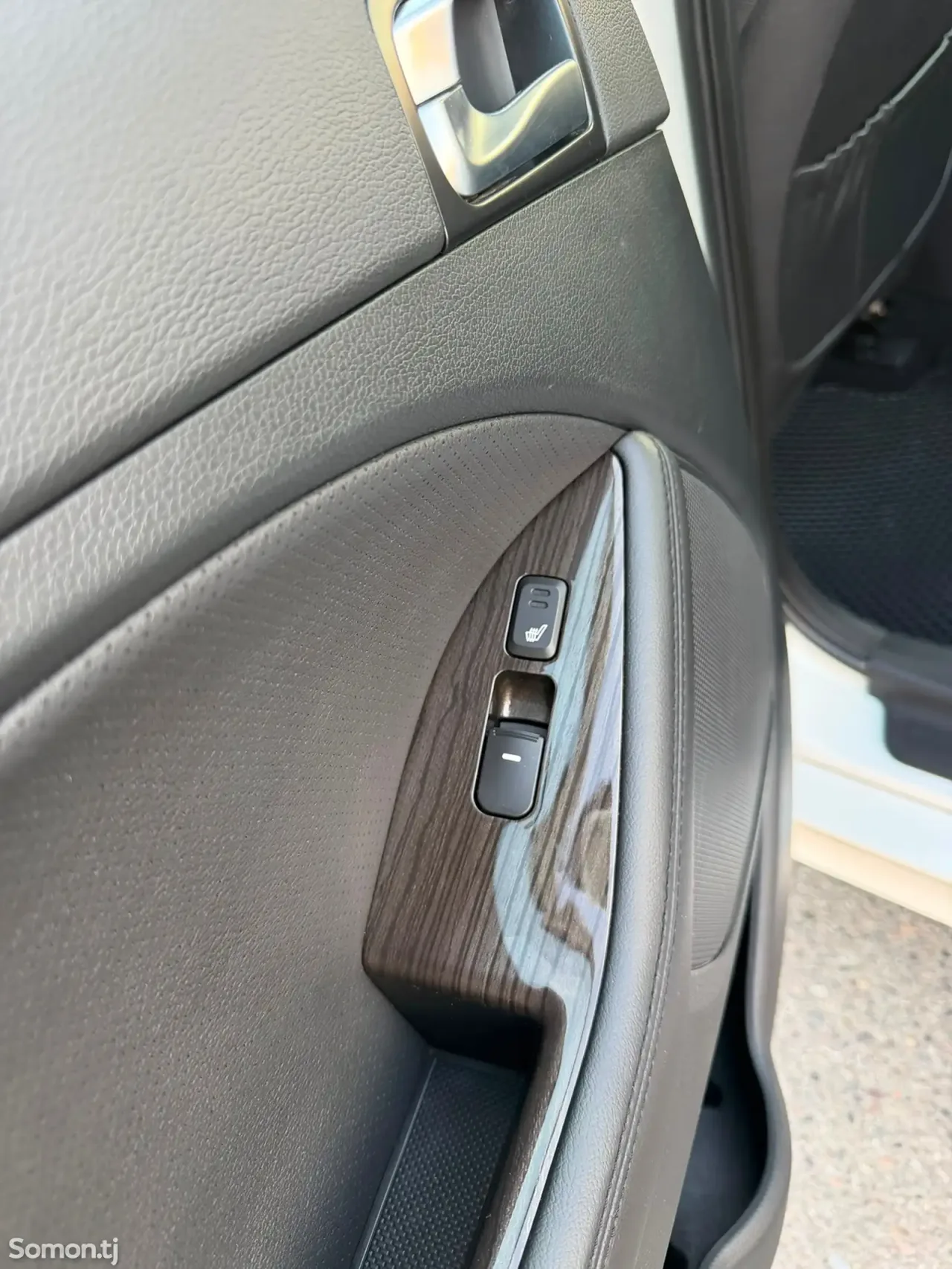 Kia K5 2015 · 2.0 AT