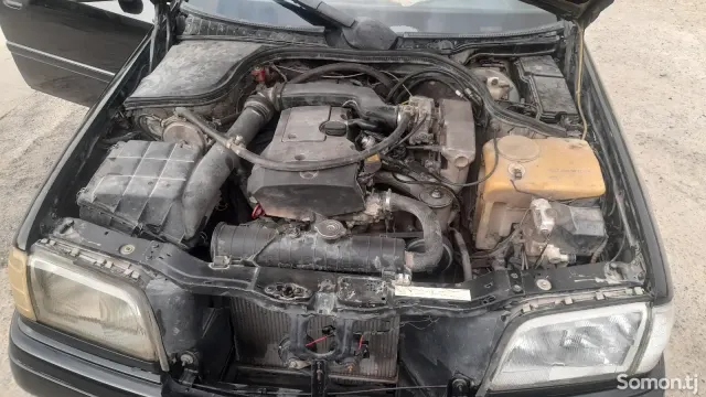 Mercedes-Benz C class 1995 · 1.8 MT
