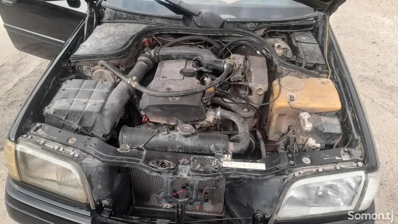 Mercedes-Benz C class 1995 · 1.8 MT