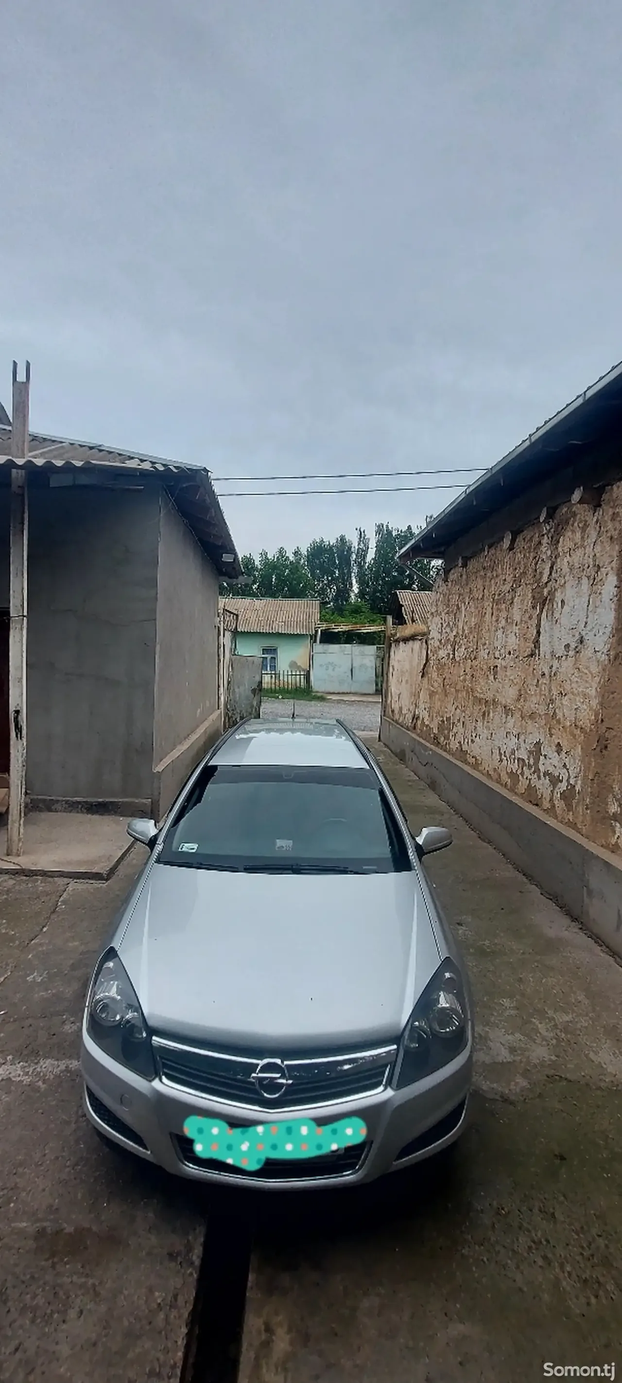 Opel Astra H 2011 · 1.6 MT