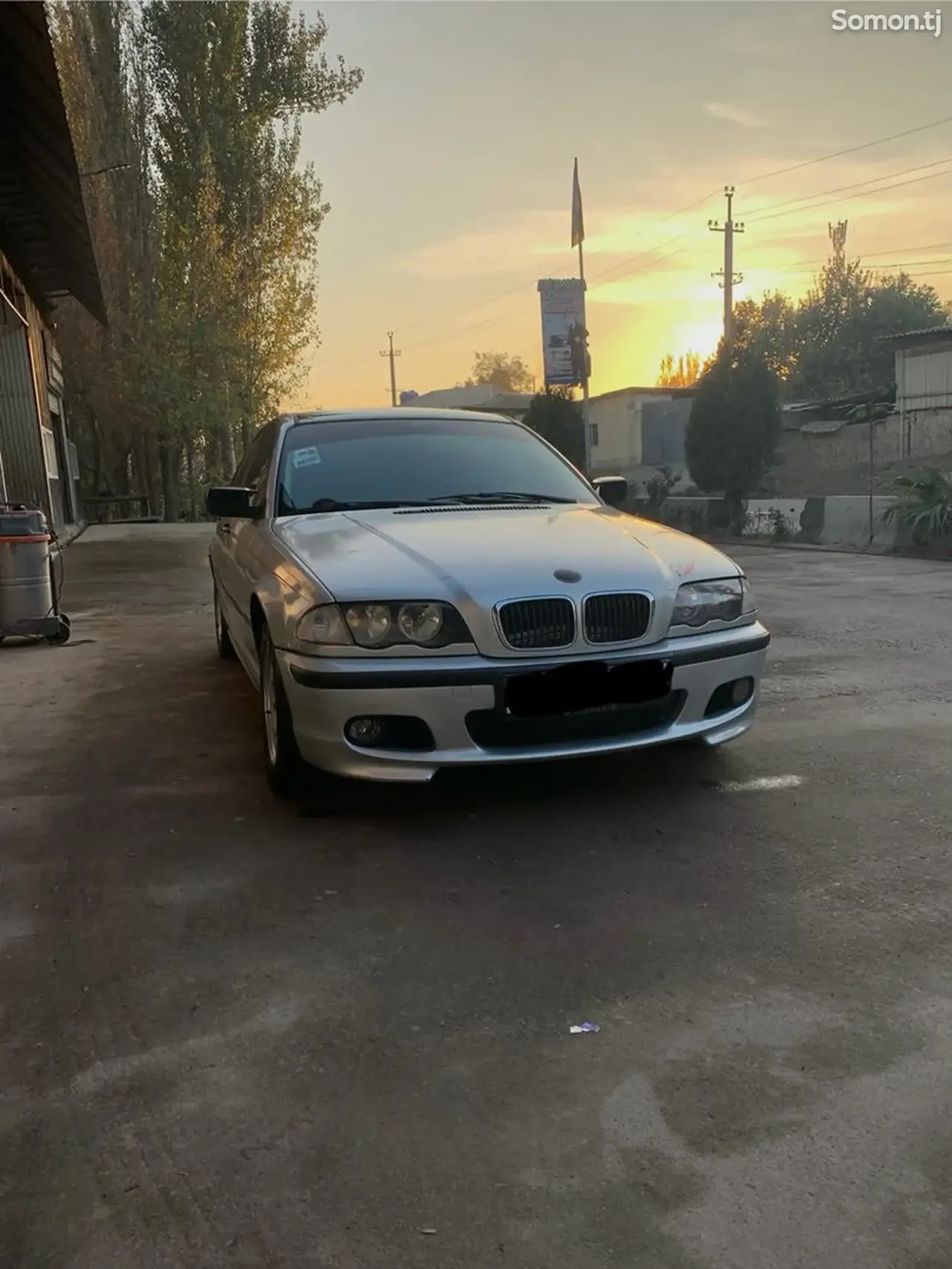 BMW 3 series 2000 · 1.8 MT