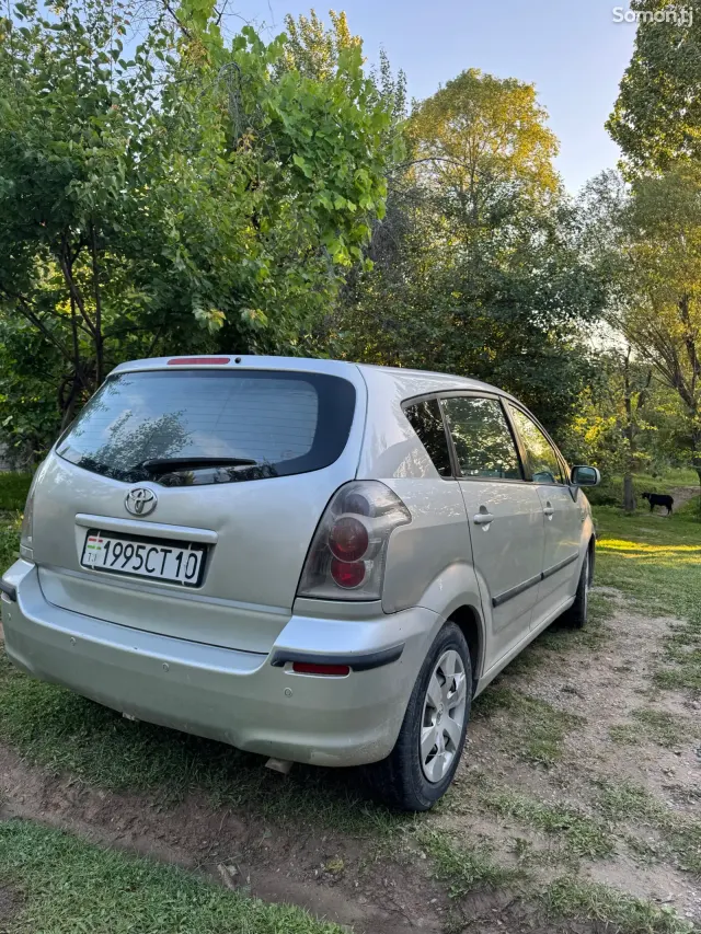 Toyota Verso 2007 · 2.2 MT