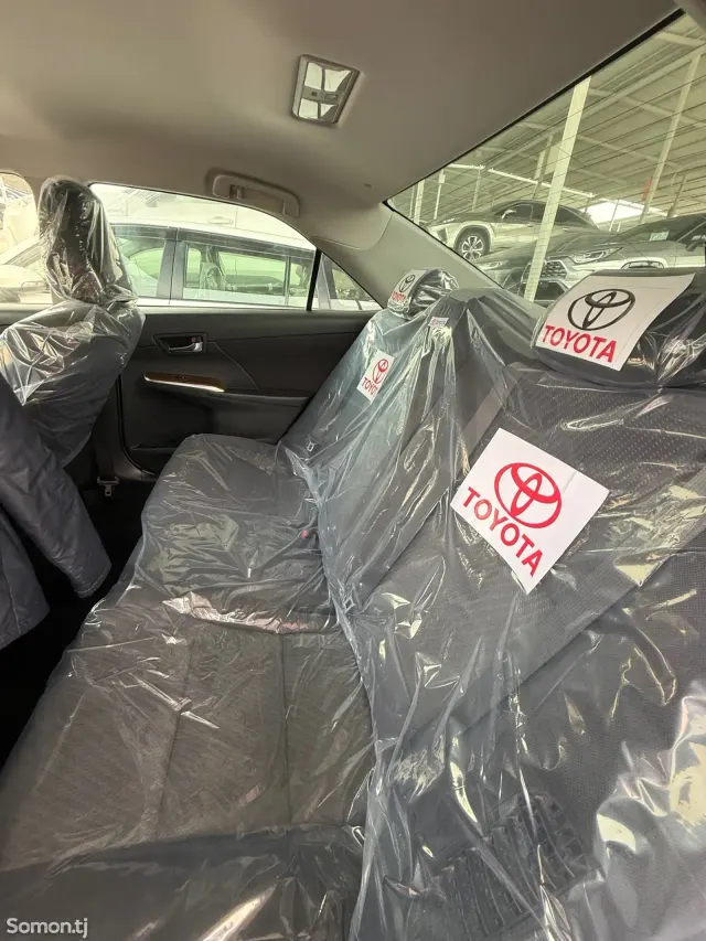 Toyota Camry 2015 · 2.5 AT