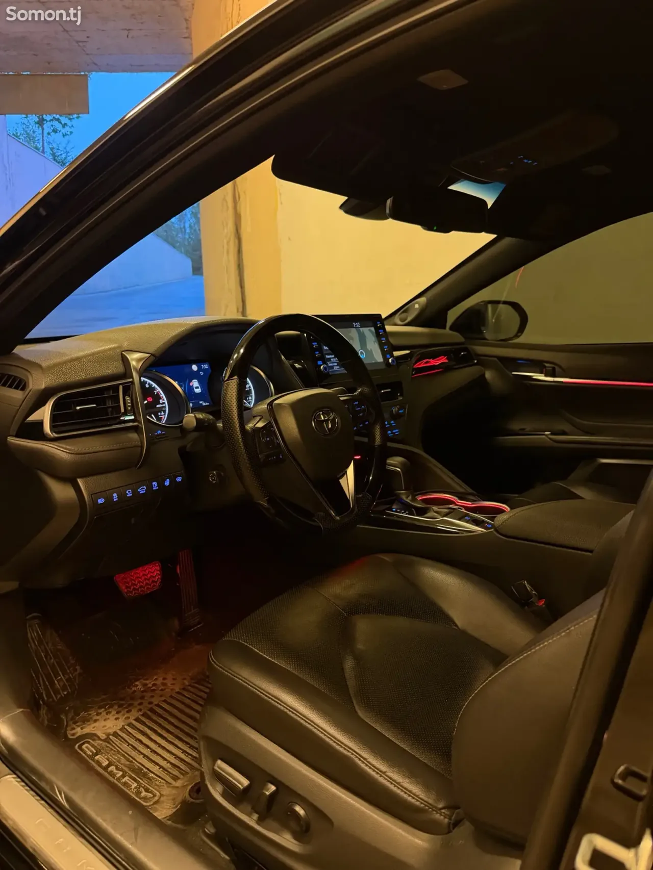 Toyota Camry 2022 · 3.5 AT