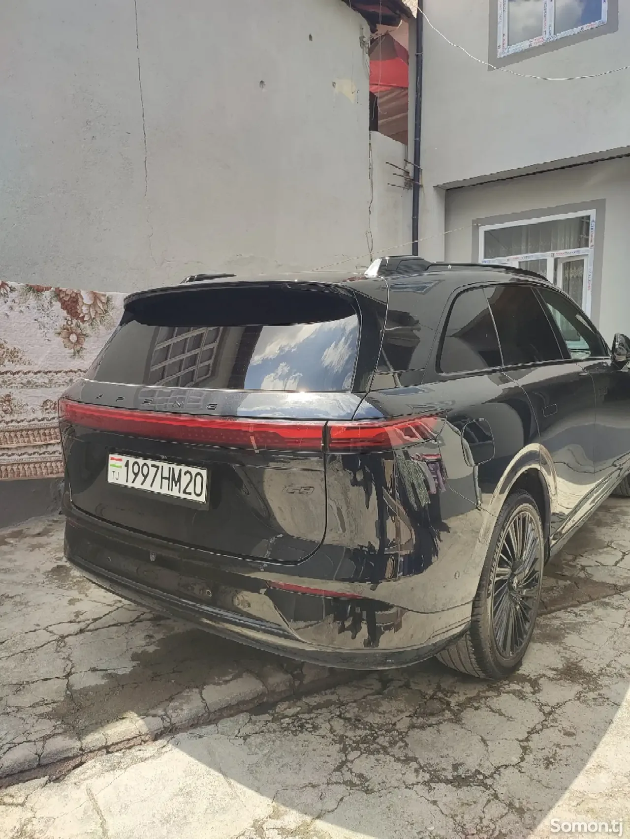Xpeng G9 2025 · AT