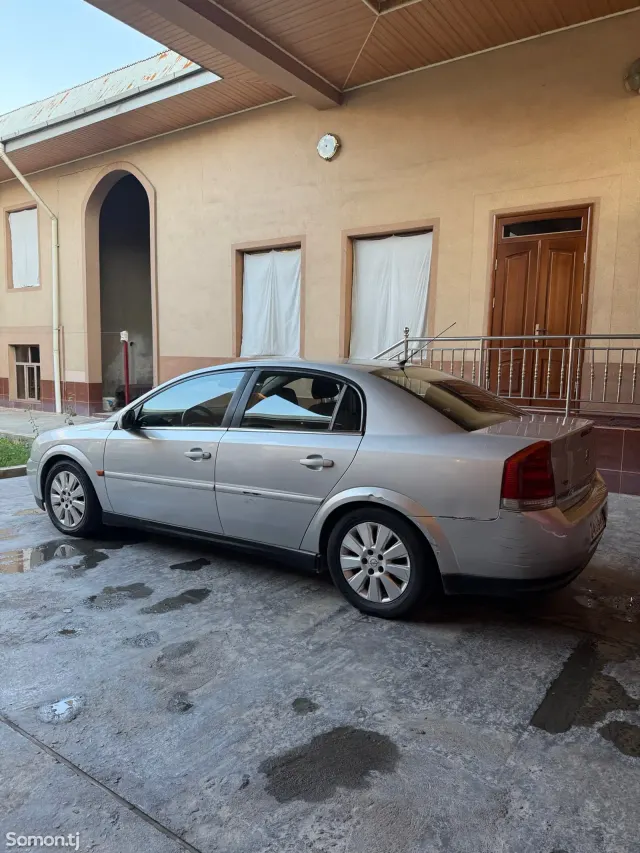 Opel Vectra C 2002 · 2.2 AT
