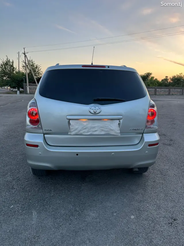 Toyota Corolla Verso 2007 · 2.2 MT