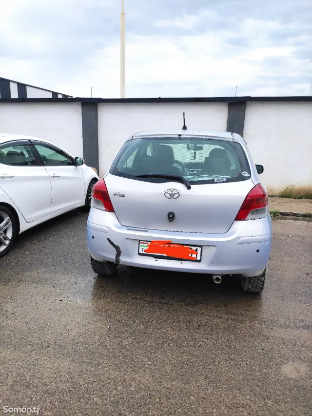 Toyota Vitz 2010 · 1.0 AT