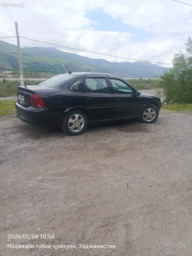 Opel Vectra B 1999 · 1.6 MT