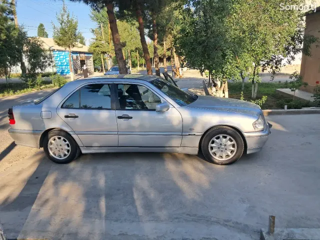 Mercedes-Benz C class 1999 · 2.0 AT