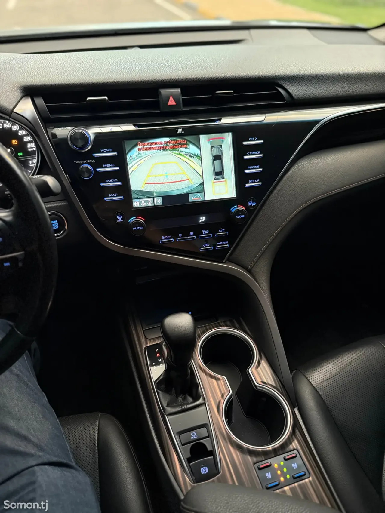 Toyota Camry 2019 · 3.5 AT