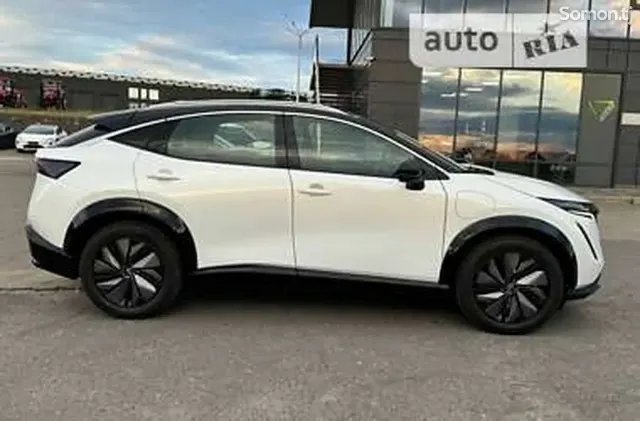 Nissan Almera 2025 · AT