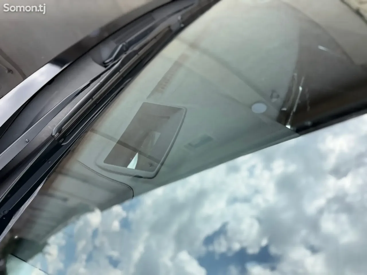 Toyota Camry 2019 · 2.5 AT