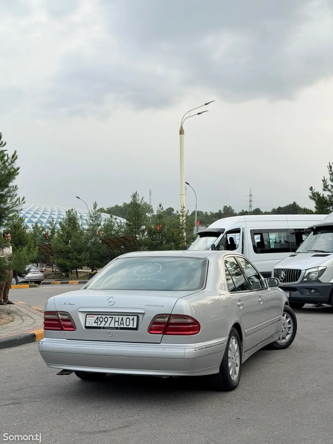 Mercedes-Benz E class 1999 · 2.0 MT