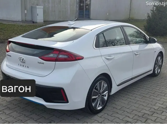 Hyundai Azera 2016 · 1.6 AT