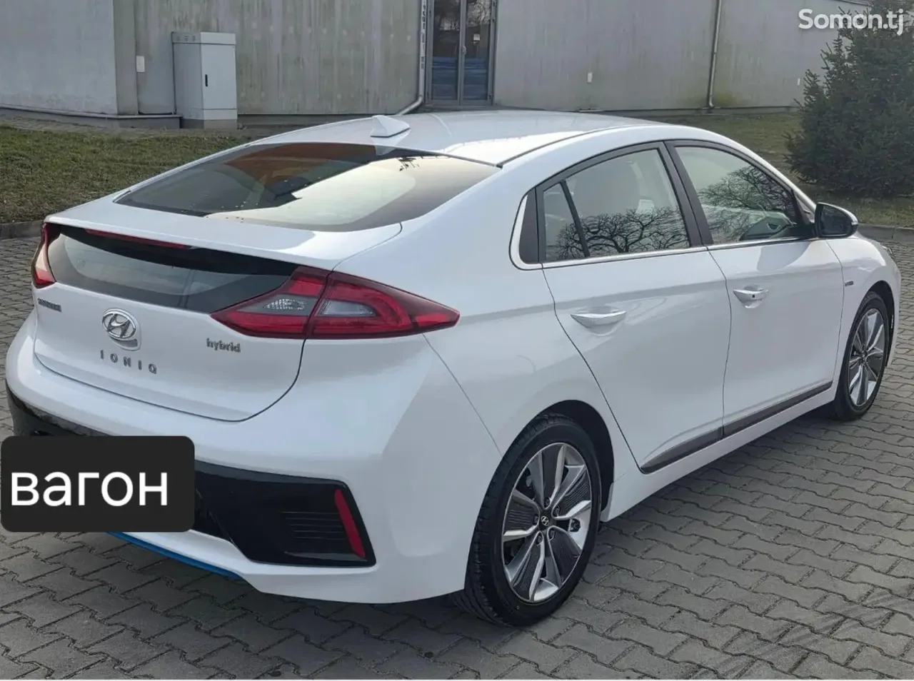 Hyundai Azera 2016 · 1.6 AT