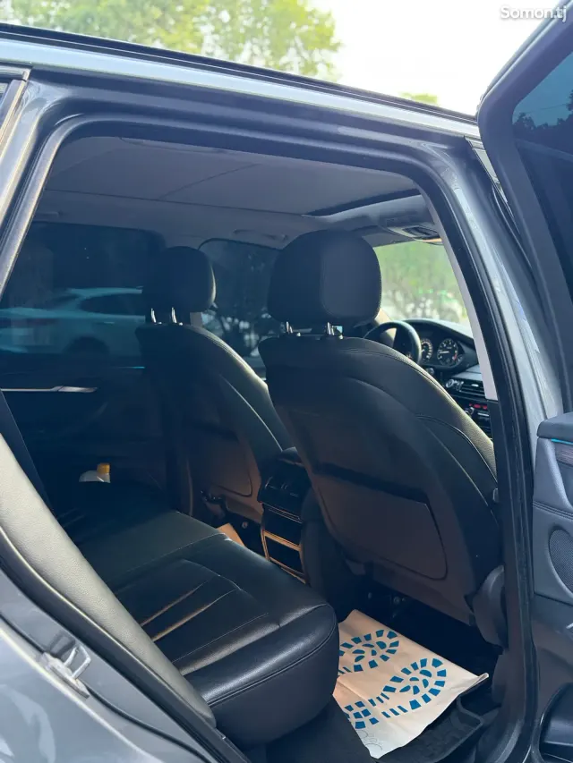 BMW X5 2015 · 3.0 AT