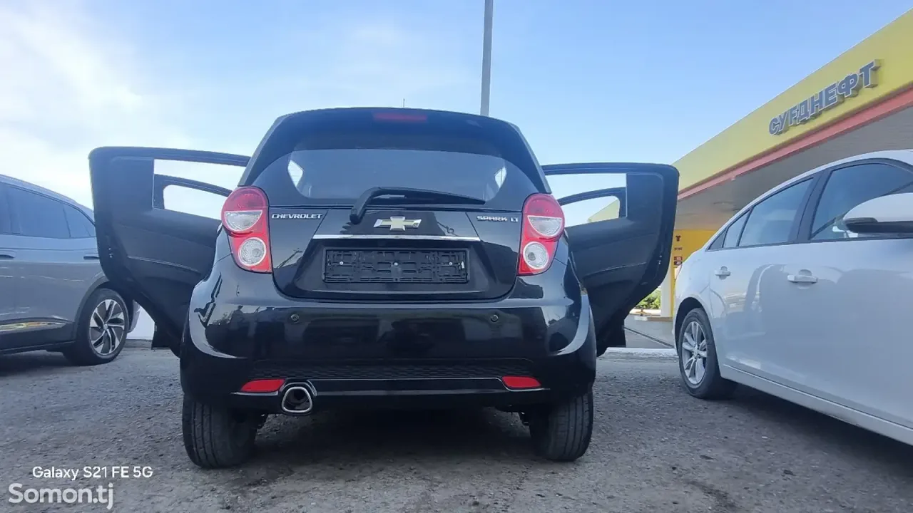 Chevrolet Spark 2014 · 1.4 AT