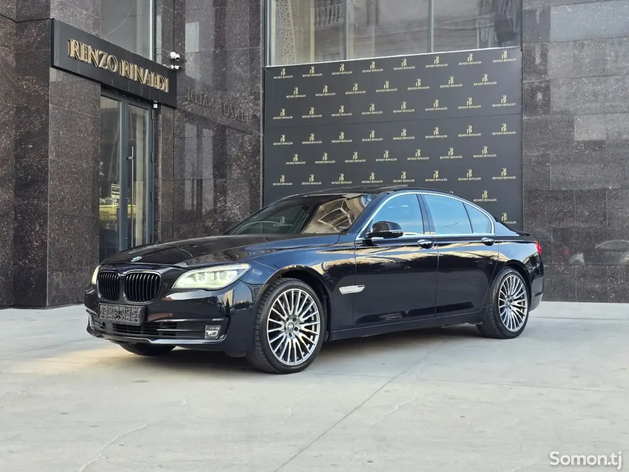 BMW 7 series 2012 · 4.4 AT