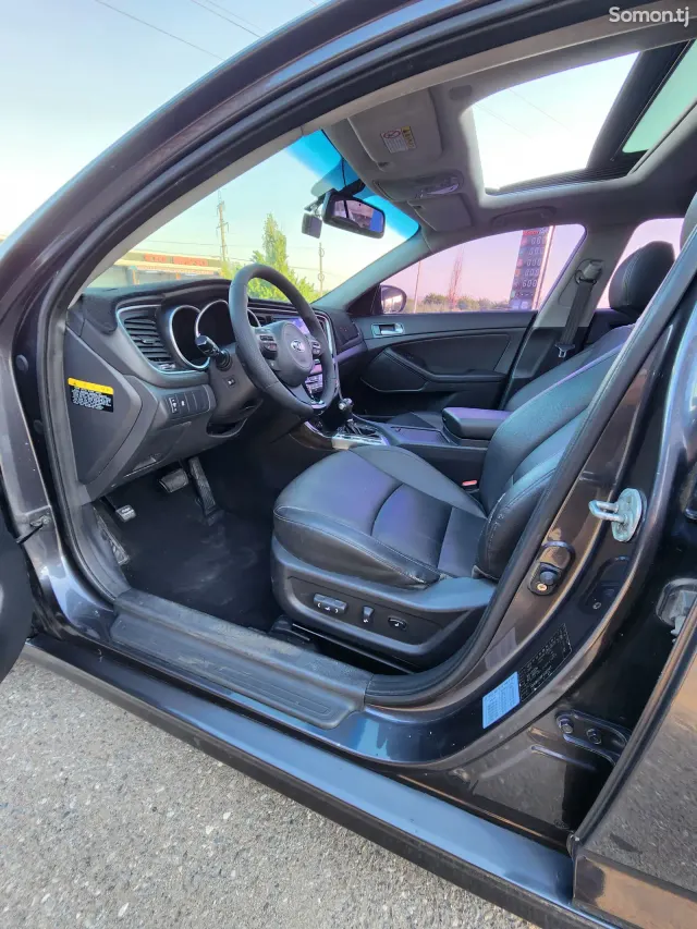 Kia K5 2014 · 2.0 AT