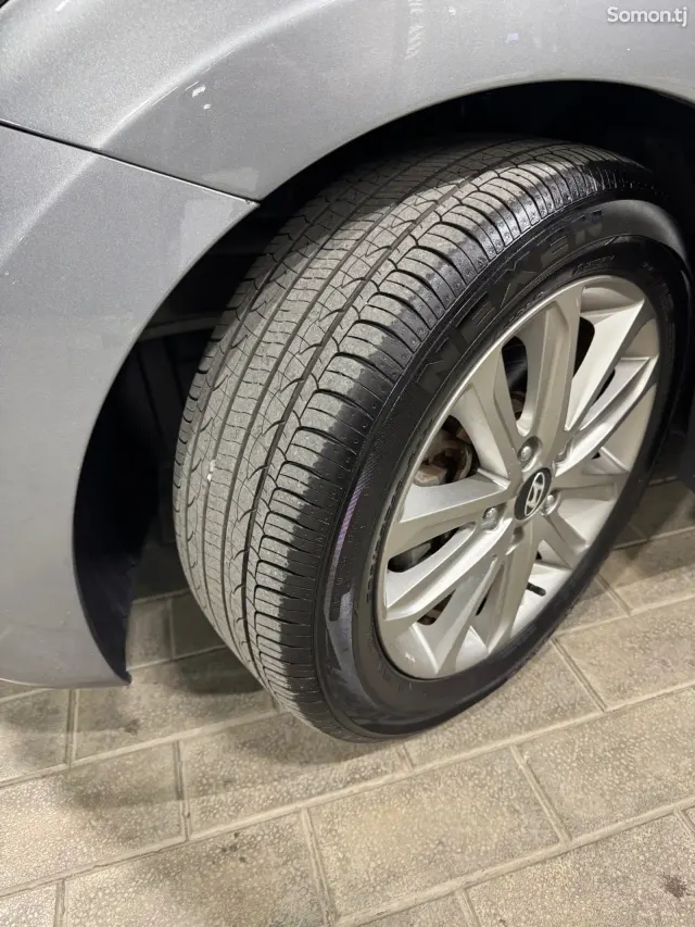 Hyundai Avante 2014 · 1.6 AT