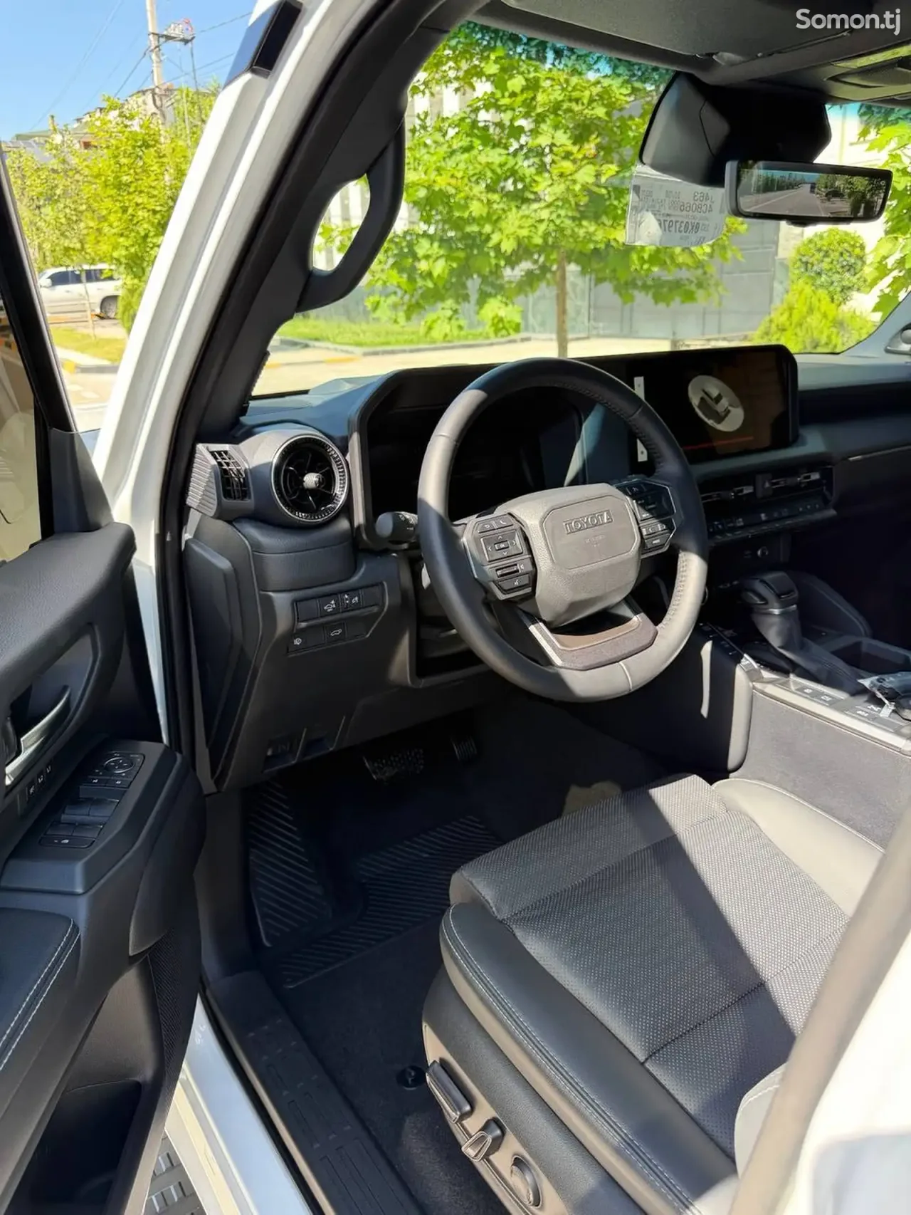Toyota Land Cruiser Prado 2026 · 2.5 AT