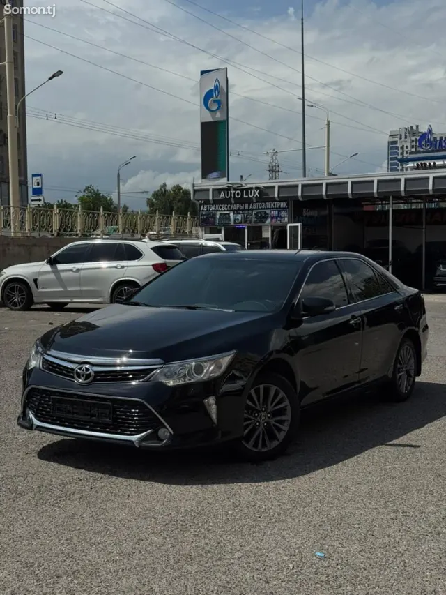 Toyota Camry 2016 · 2.5 AT