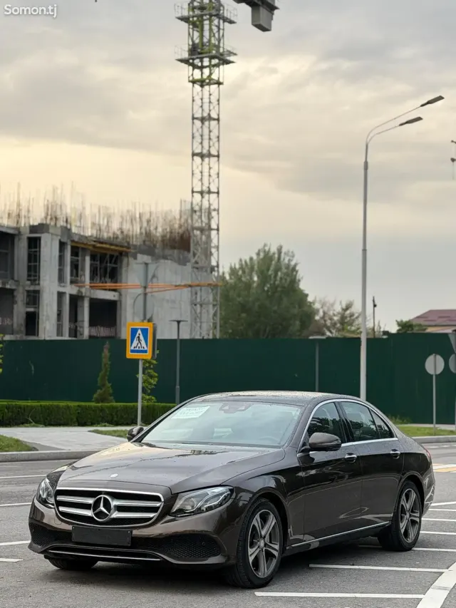 Mercedes-Benz E class 2016 · 3.0 AT