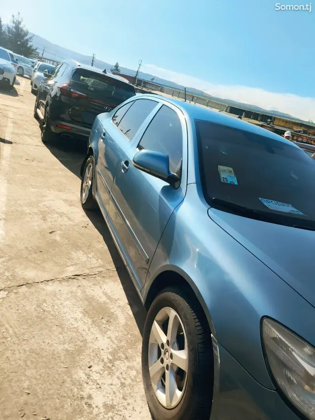 Skoda Superb 2011 · 1.1 AT