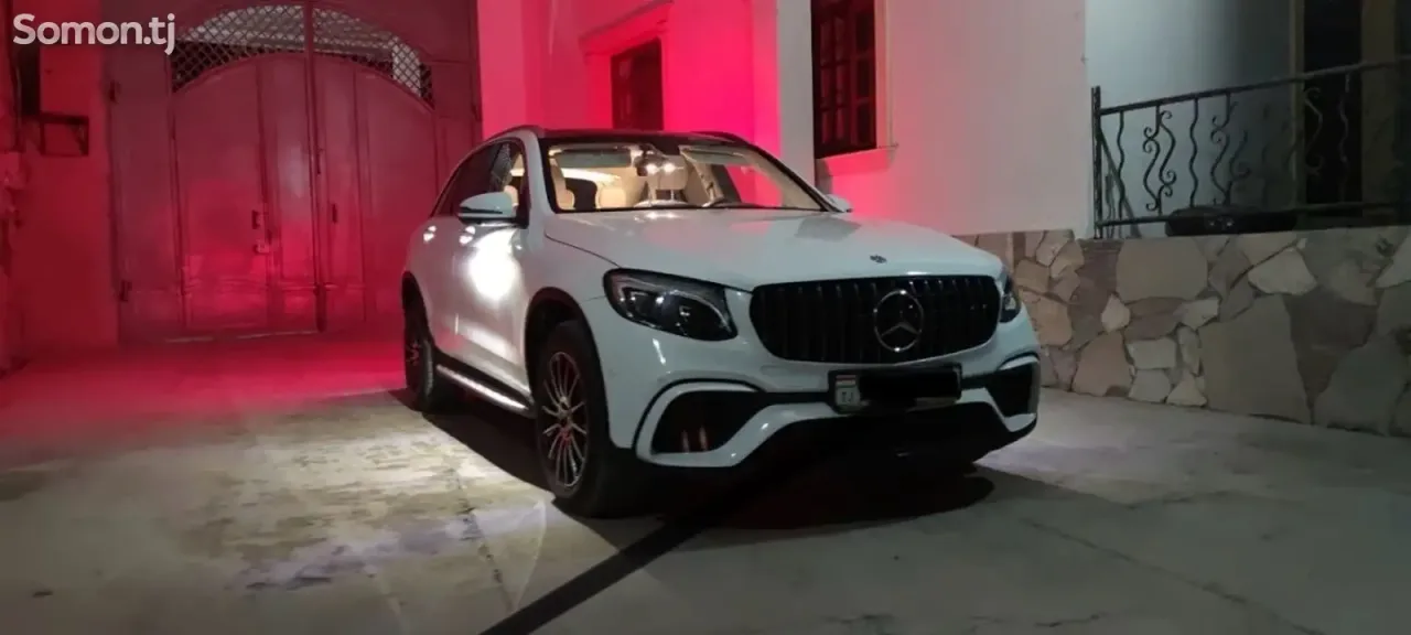 Mercedes-Benz GLC class 2018 · 2.0 AT