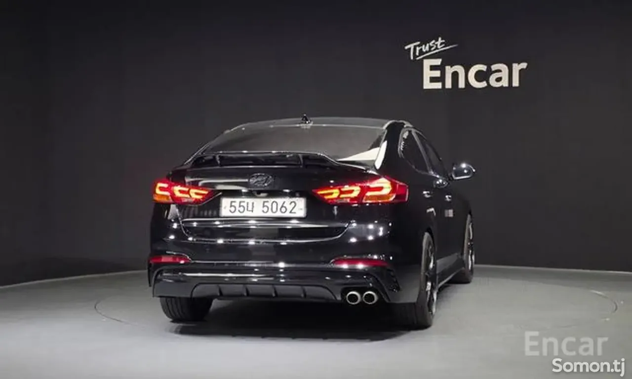 Hyundai Elantra 2017 · 2.0 AT