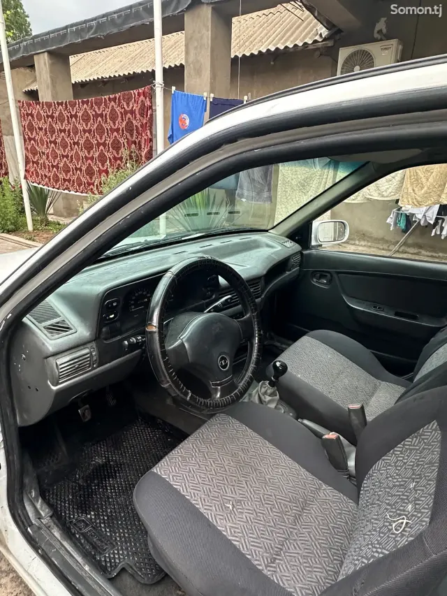Daewoo Nexia 1996 · 1.6 MT