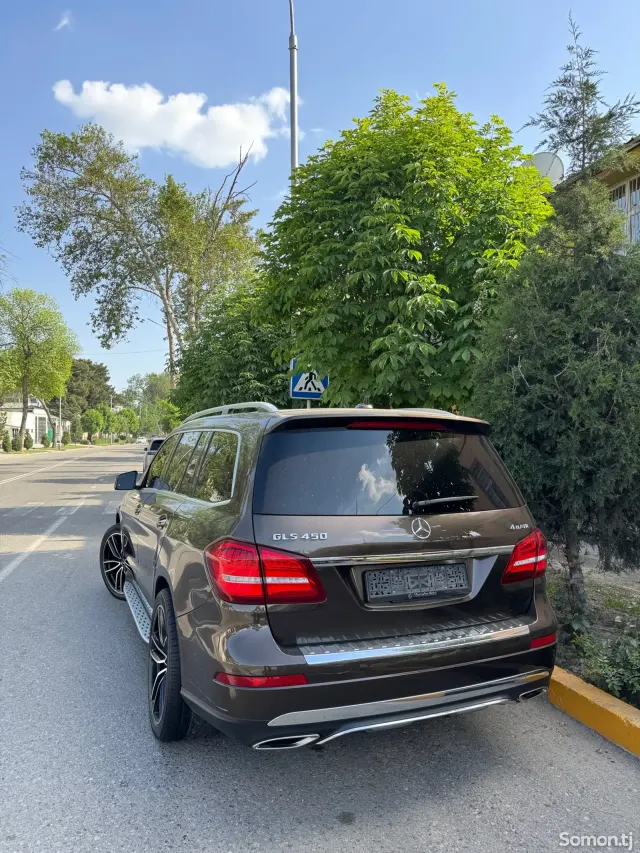 Mercedes-Benz GLS 2017 · 4.5 AT