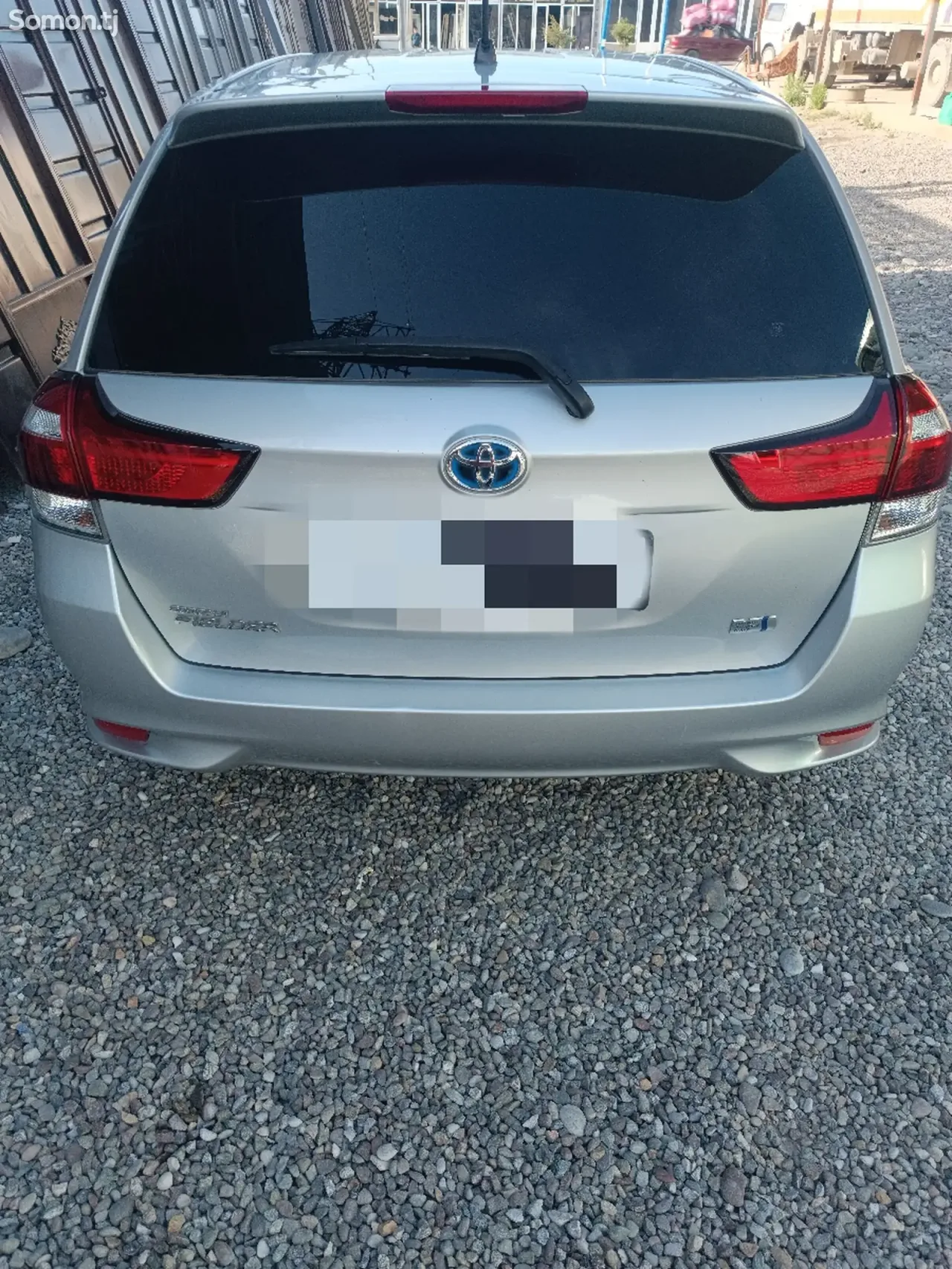 Toyota Fielder 2016 · 1.5 AT