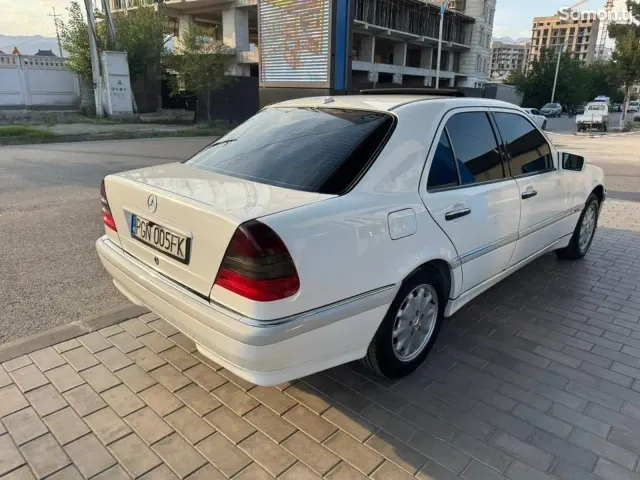 Mercedes-Benz C class 2000 · 2.8 AT