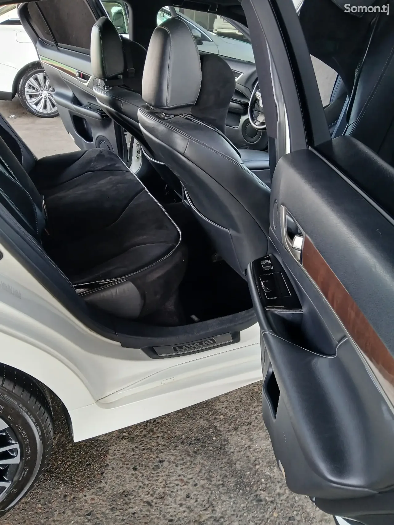 Lexus GS series 2013 · 3.5 AT