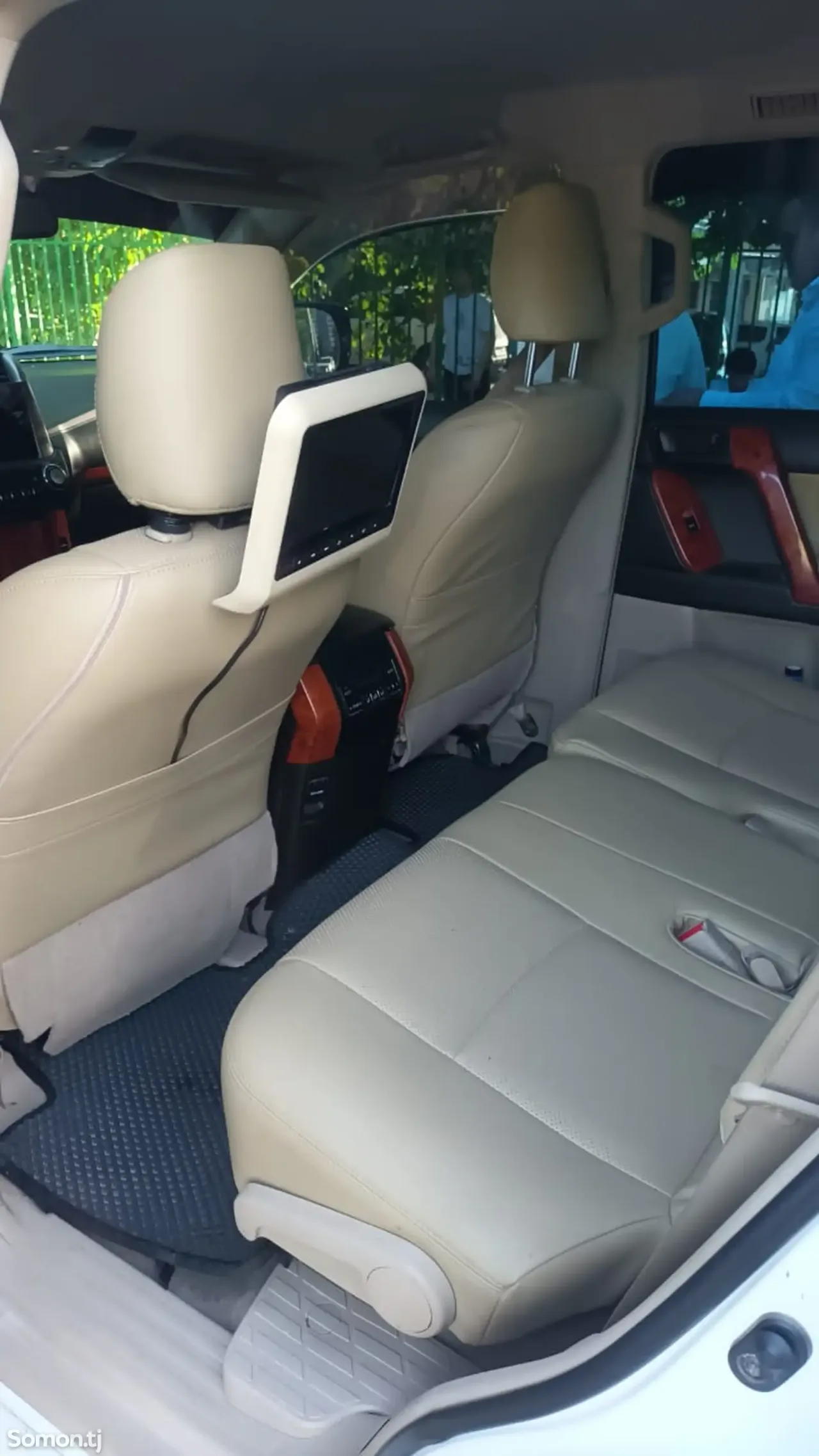 Toyota Land Cruiser Prado 2013 · 4.0 AT