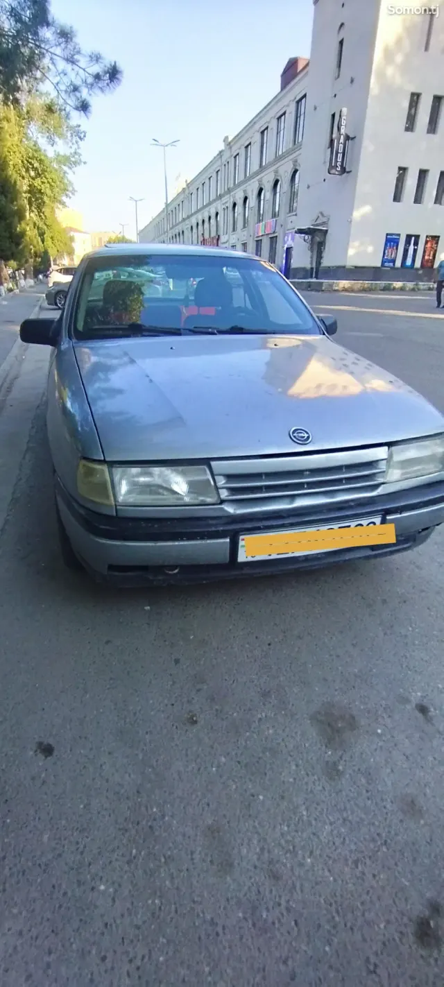Opel Vectra A 1991 · 1.6 MT