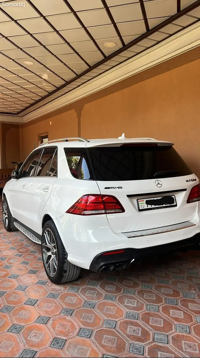 Mercedes-Benz GLE class 2016 · 3.5 AT
