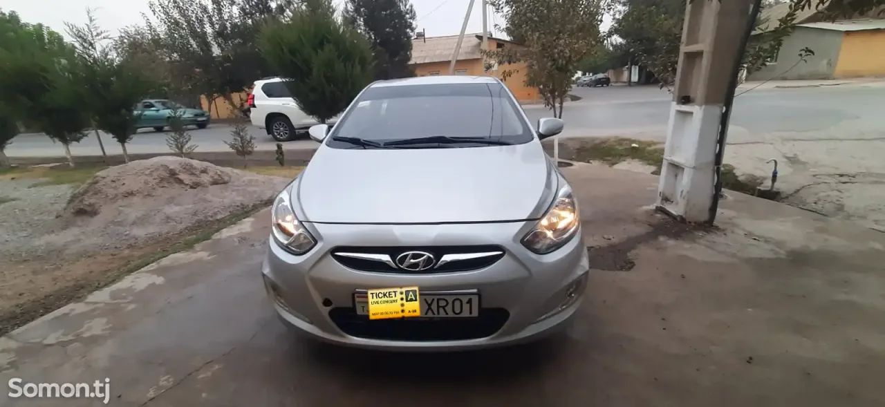Hyundai Solaris 2013 · 1.6 AT
